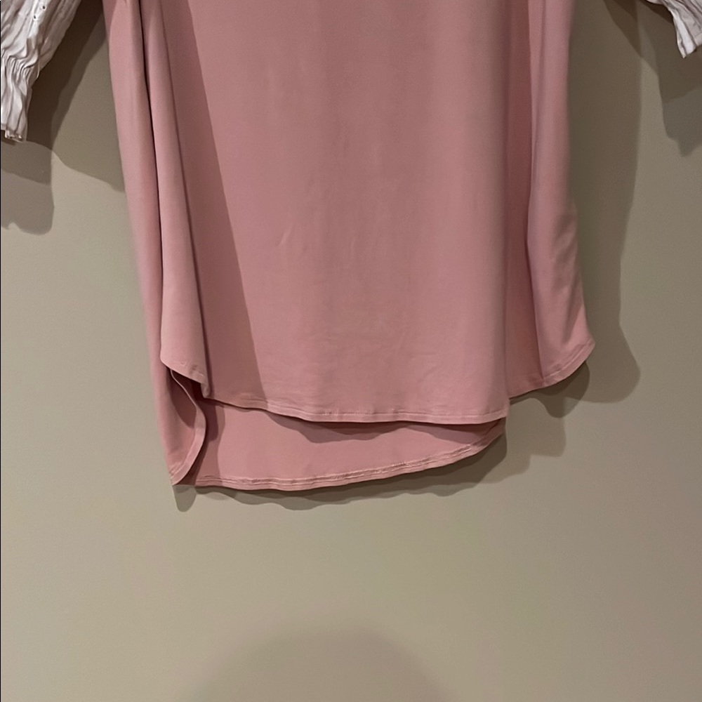 CUPIO Pink and White Women's Top - Picture 2 of 6
